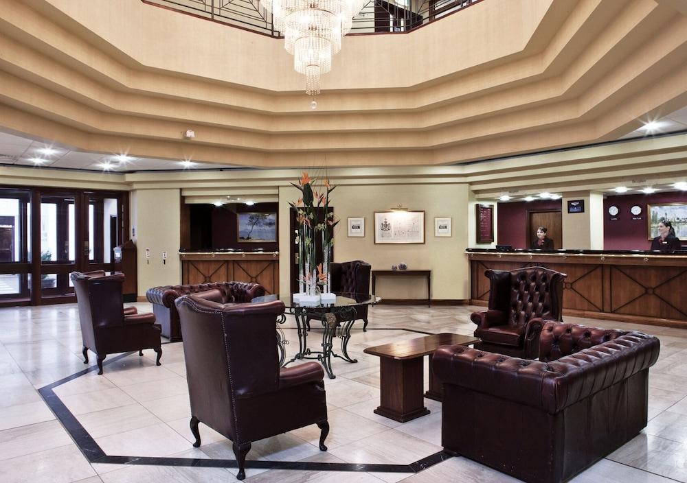 国敦埃芬汉盖特威克酒店 Copthorne  外观 照片