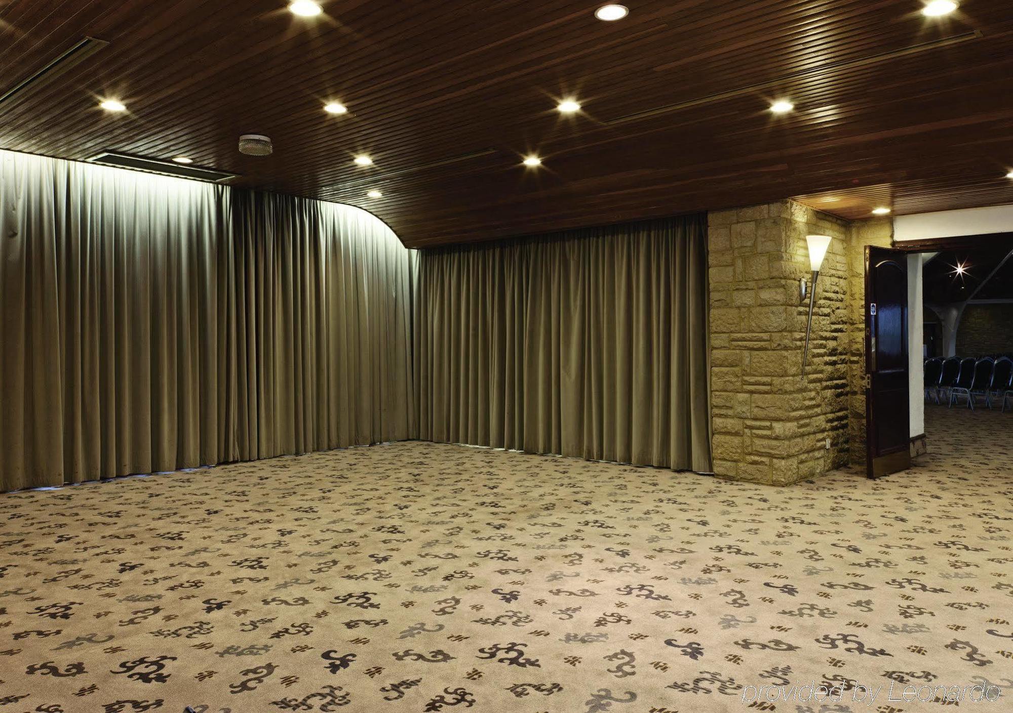 国敦埃芬汉盖特威克酒店 Copthorne  内观 照片